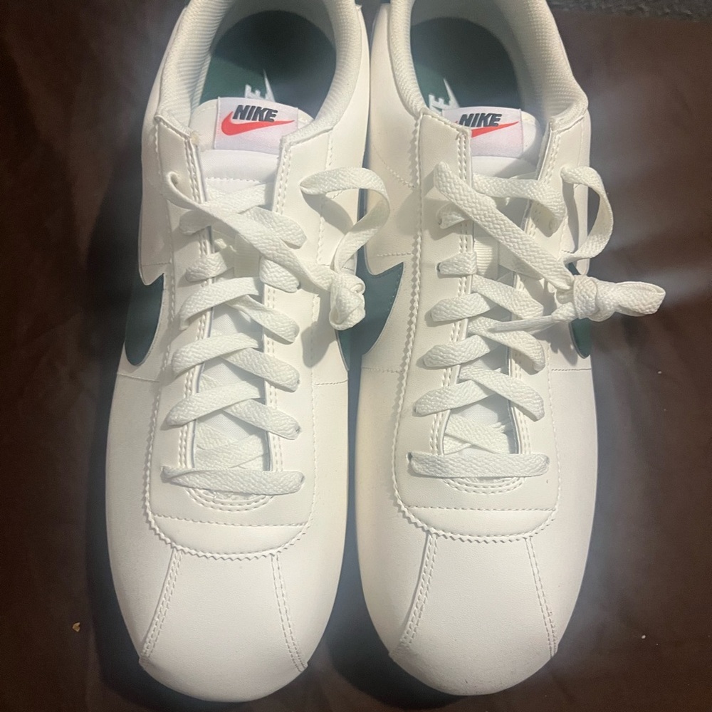 COPY - White and Green Sneakers Nike Cortez Gorge Green Women 16.5 - Picture 5 of 9
